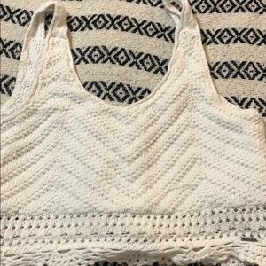crotchet white crop top!
